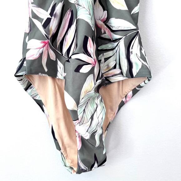 Mink Pink tropical one piece swim suit size XS - Picture 5 of 11